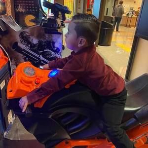 Meet your Posher, Charleen